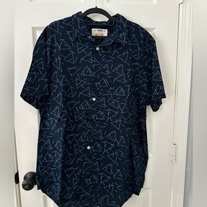 Men’s XXL urban pipeline button down shirt